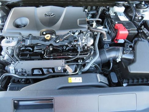 Certified 2021 Toyota Camry SE image 34