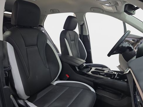 Used 2024 Buick Envision Sport Touring image 12