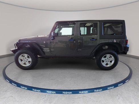 Used 2018 Jeep Wrangler Unlimited Sport S AWD/4WD image 8
