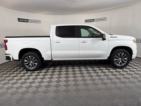 Used 2024 Chevrolet Silverado 1500 RST w/ Z71 Off-Road Package AWD/4WD image 7