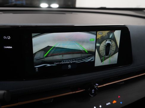 Used 2023 Nissan Ariya image 22