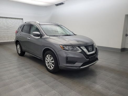 Used 2017 Nissan Rogue SV image 13