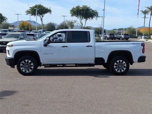 Used 2023 Chevrolet Silverado 2500 Custom w/ Custom Value Package image 3