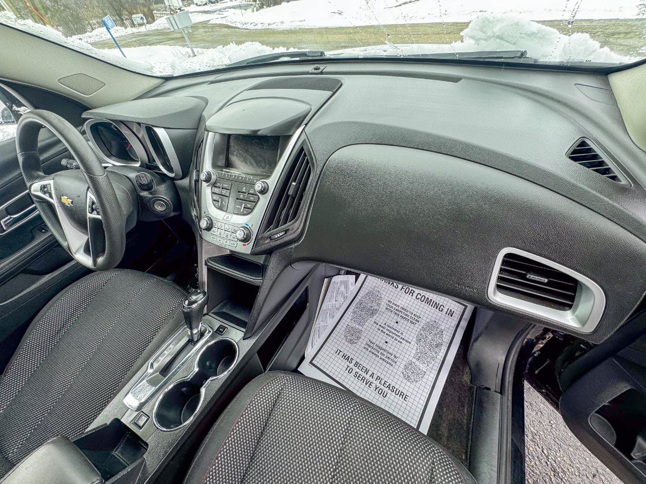Used 2017 Chevrolet Equinox LT FWD image 19