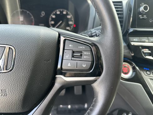 Used 2025 Honda Odyssey Elite image 20