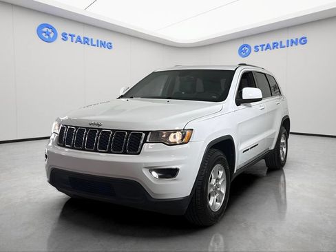 Used 2017 Jeep Grand Cherokee Laredo w/ Quick Order Package 2BE RWD image 2