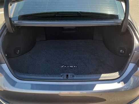 Used 2021 Lexus ES 300h w/ Premium Package image 8