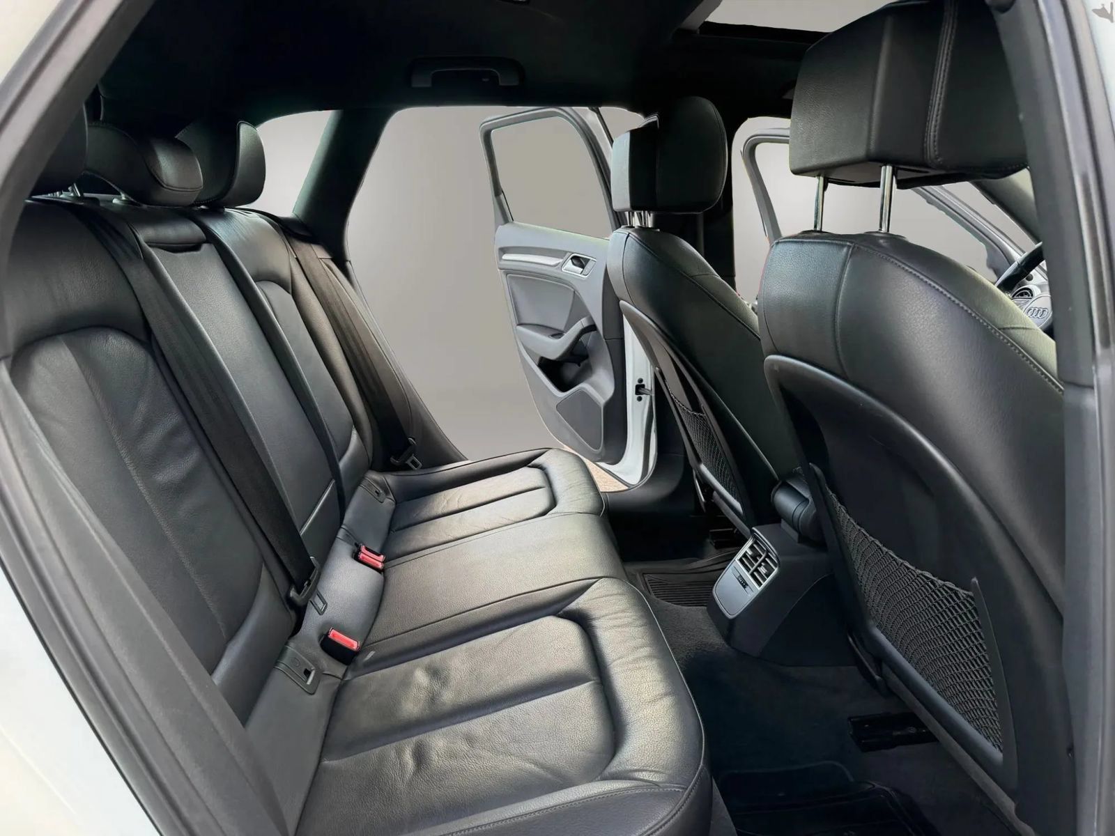 Used 2017 Audi A3 e-tron Premium FWD image 17