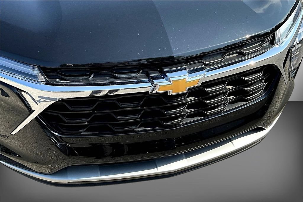 Used 2025 Chevrolet Trax LT FWD image 28