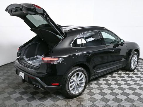 New 2026 Porsche Macan image 28