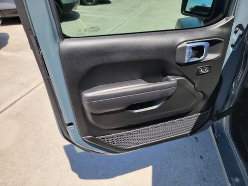 Used 2026 Jeep Wrangler Unlimited Sport AWD/4WD image 10
