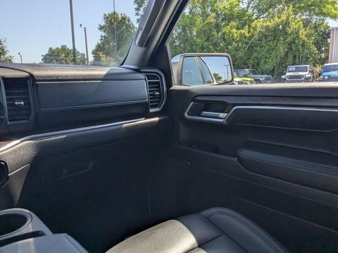 Used 2025 GMC Sierra 1500 SLT AWD/4WD image 16
