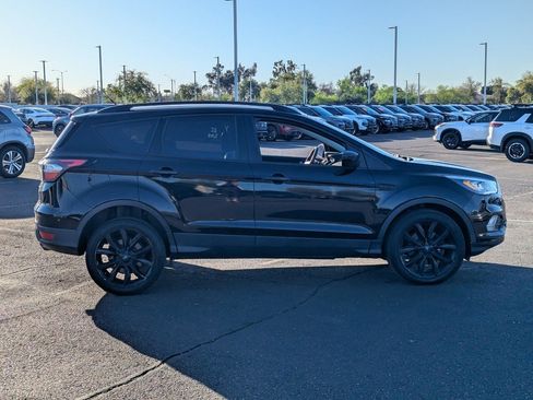 Used 2017 Ford Escape SE w/ Equipment Group 201A image 7