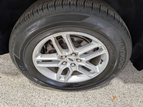 Used 2025 Ford Explorer Active image 11