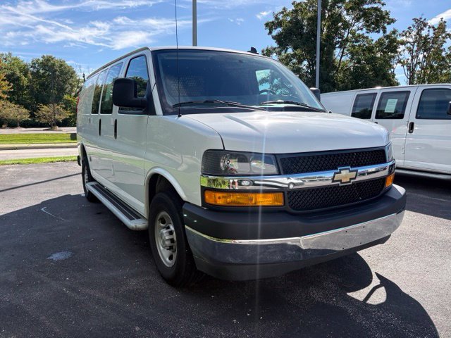 Used 2025 Chevrolet Express 2500 w/ Driver Convenience Package RWD image 11