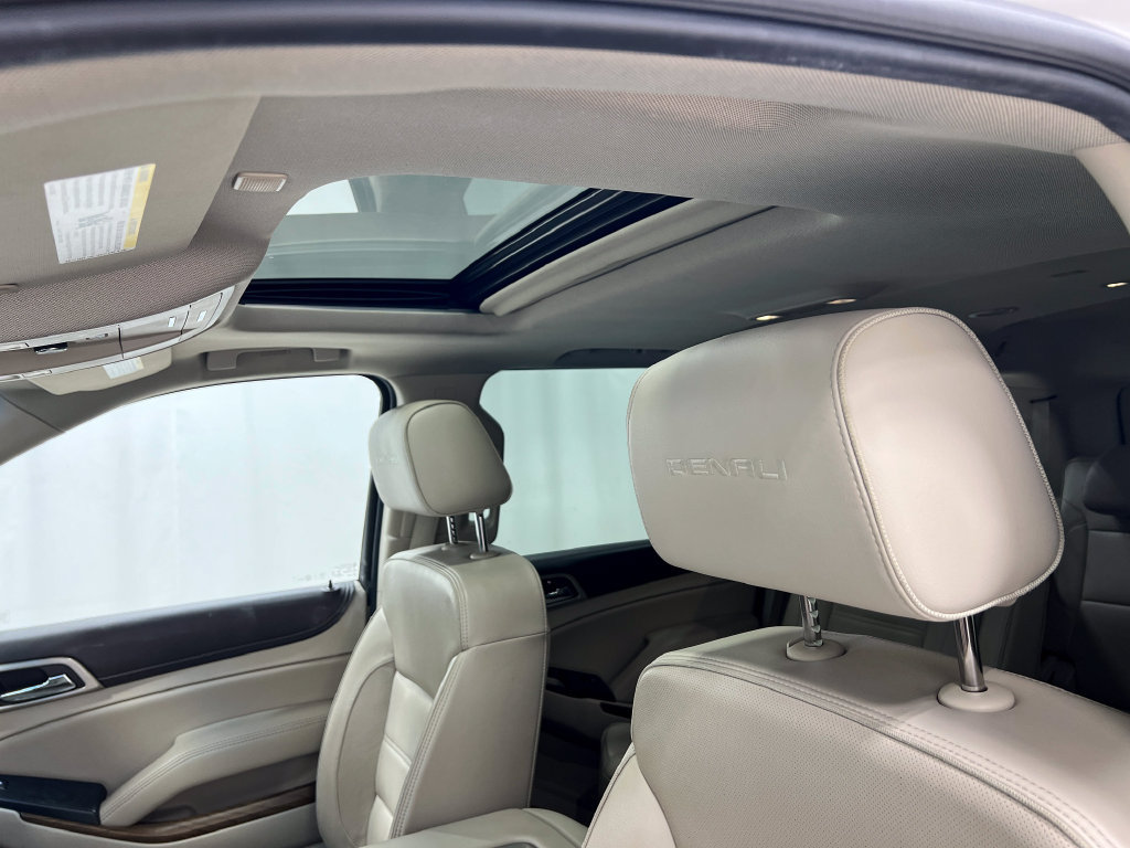 Used 2018 GMC Yukon Denali AWD/4WD image 12
