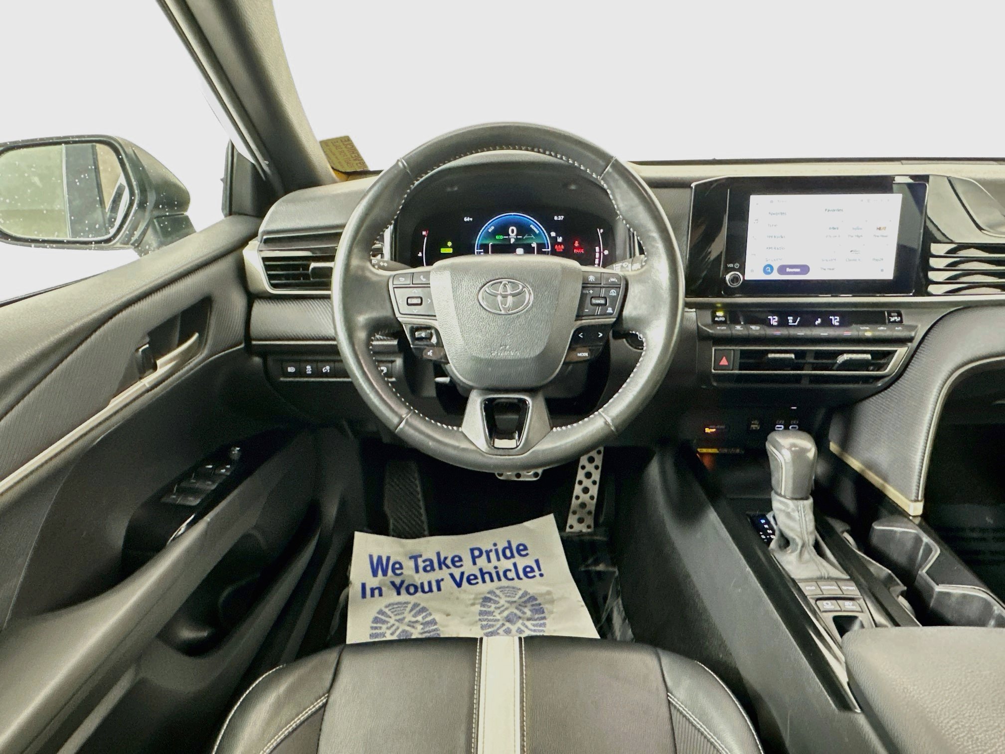 Used 2025 Toyota Camry SE FWD image 20