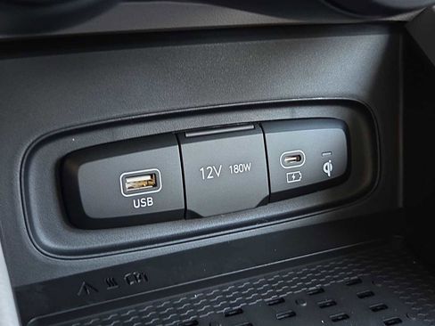 New 2026 Hyundai Venue SEL image 31