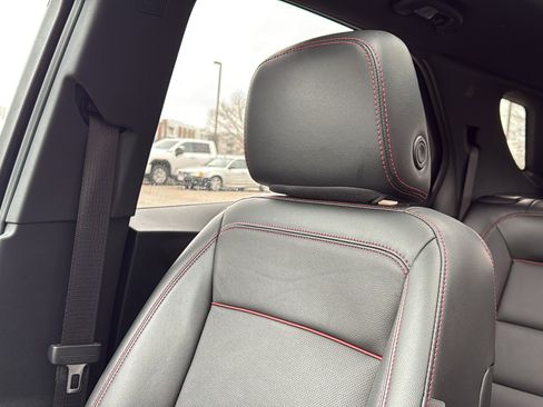 Used 2022 Chevrolet Equinox RS w/ RS Leather Package image 24