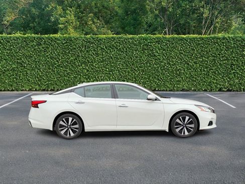 Used 2022 Nissan Altima 2.5 SL image 2