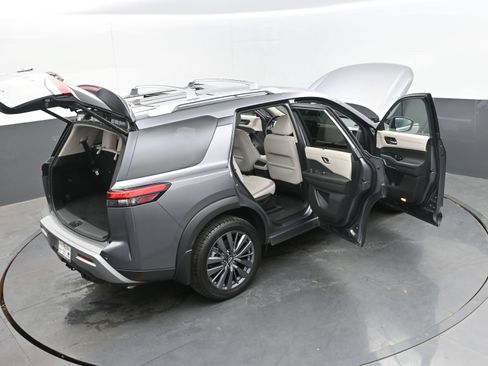 Used 2022 Nissan Pathfinder SL w/ SL Premium Package AWD/4WD image 46