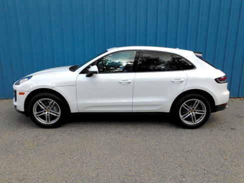 Used 2021 Porsche Macan image 2