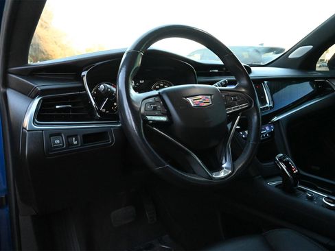 Certified 2023 Cadillac XT6 Premium Luxury image 17