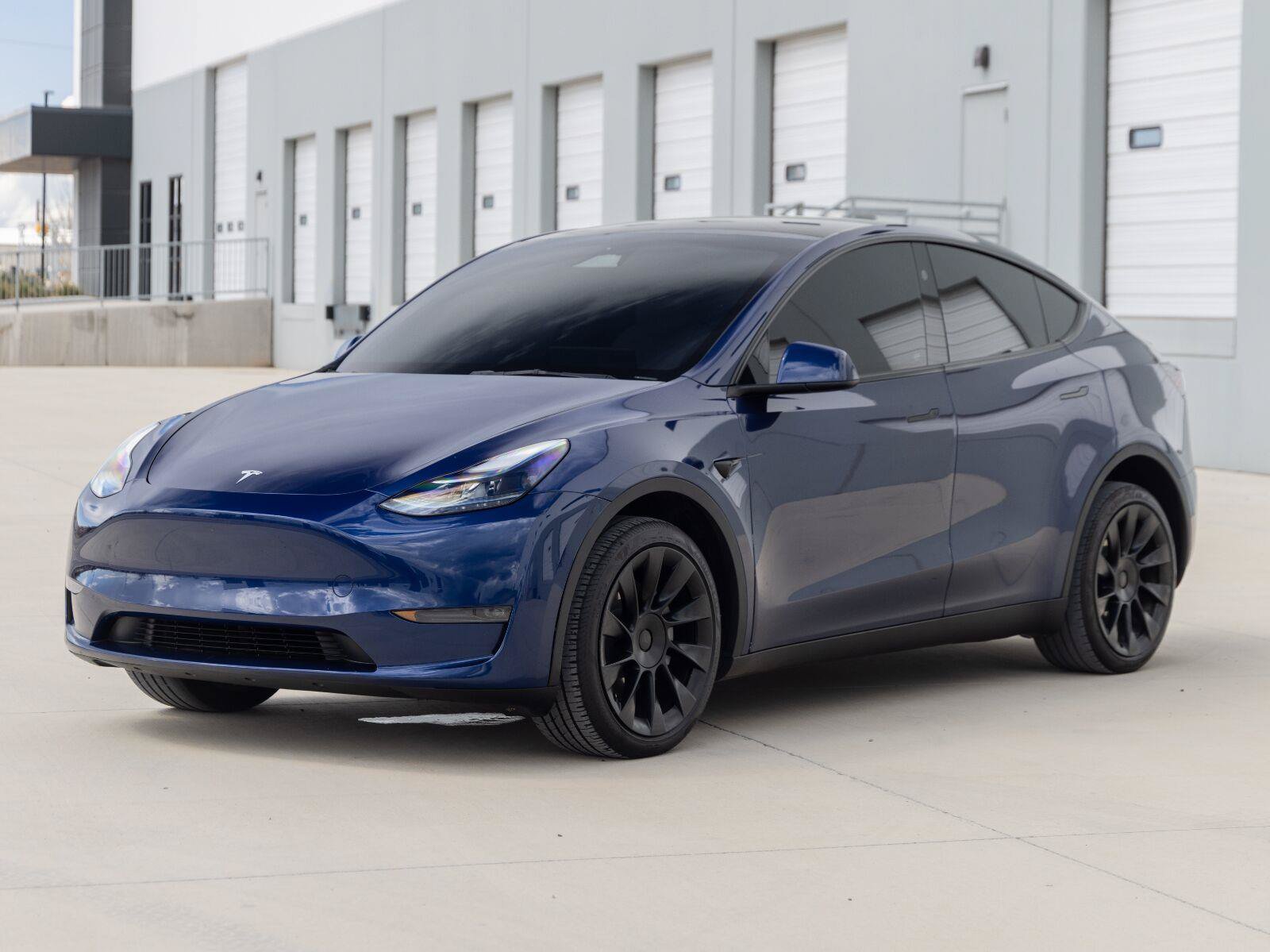 Used 2023 Tesla Model Y Long Range AWD/4WD image 5