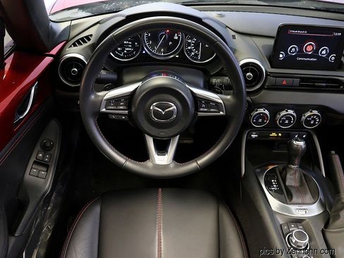 Used 2019 MAZDA MX-5 Miata RF Grand Touring image 15
