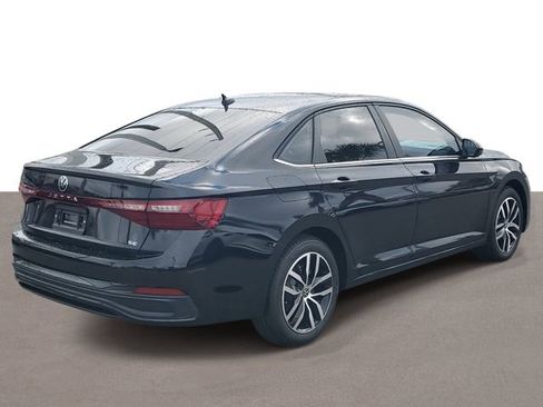 New 2026 Volkswagen Jetta SE FWD image 4