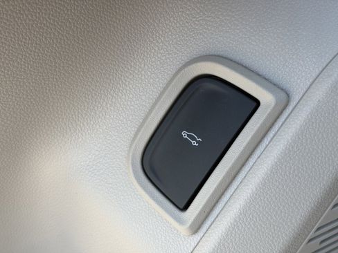 New 2026 GMC Terrain Denali w/ LPO, Floor Liner Package image 22