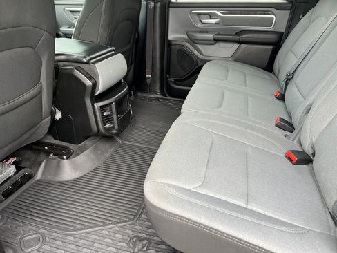 Used 2021 RAM 1500 Big Horn AWD/4WD image 16