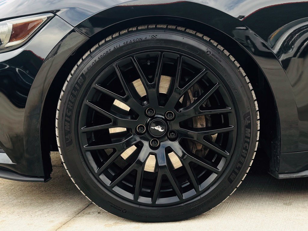 Used 2017 Ford Mustang GT Premium RWD image 28