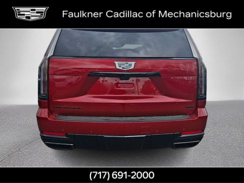 New 2026 Cadillac Escalade Platinum Sport w/ LPO, ONYX Package image 3
