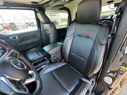 Used 2021 Jeep Wrangler Rubicon AWD/4WD image 17