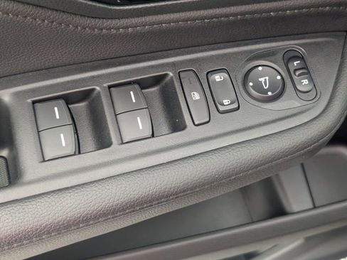 Used 2023 Honda Odyssey Touring image 12