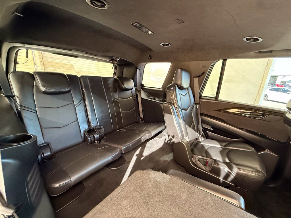 Used 2018 Cadillac Escalade Platinum AWD/4WD image 19