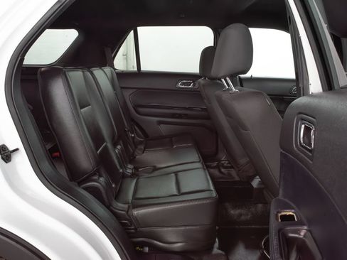 Used 2017 Ford Explorer 4WD Police Interceptor w/ Ready For The Road Package image 18