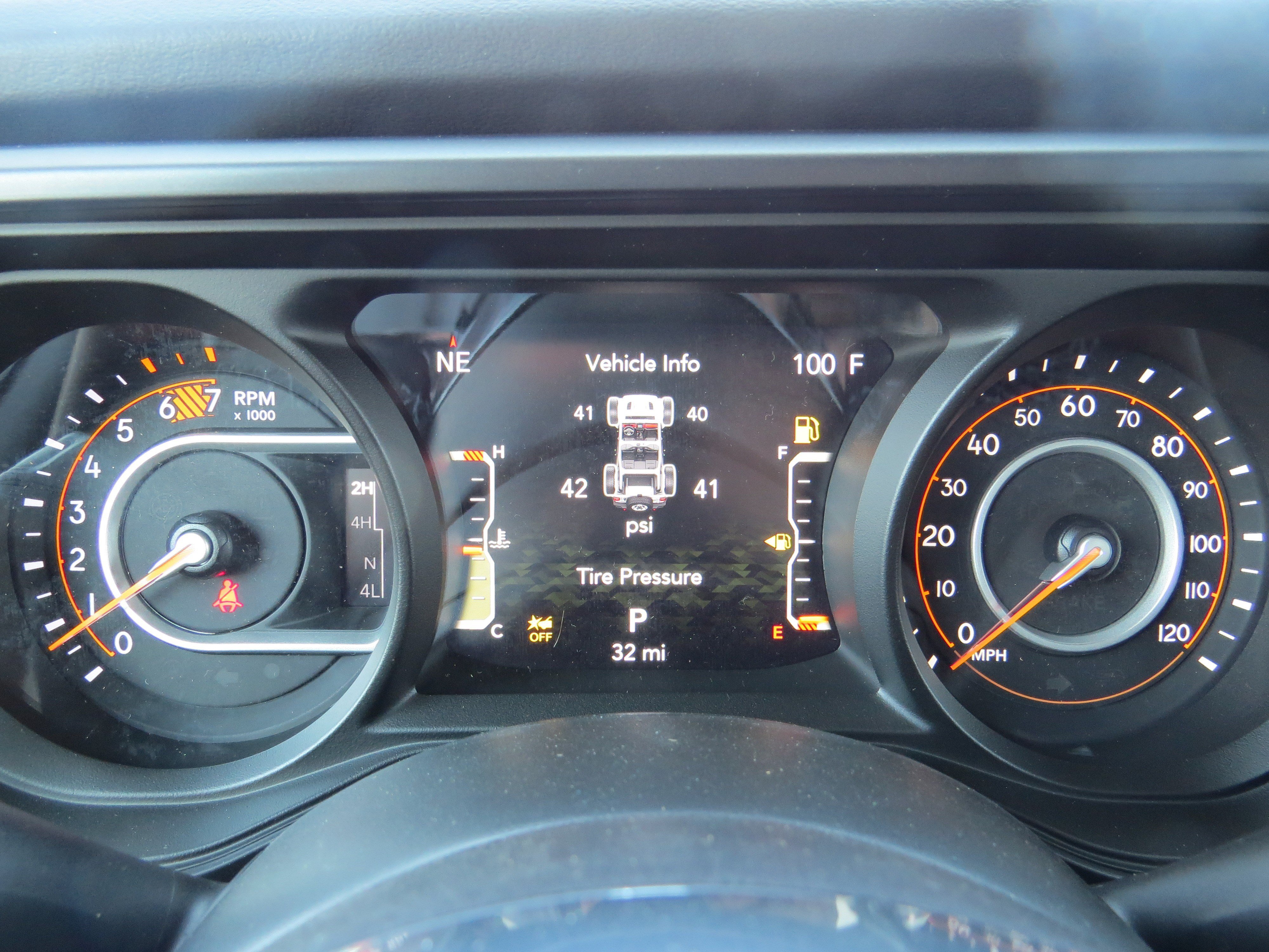New 2026 Jeep Wrangler Unlimited Sahara AWD/4WD image 21
