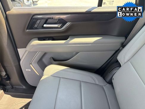 Used 2025 GMC Yukon Elevation w/ LPO, Floor Liner Package AWD/4WD image 18