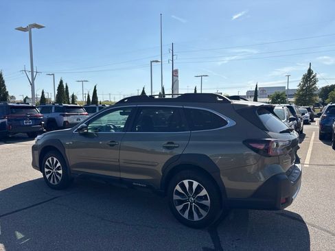 Used 2024 Subaru Outback Limited AWD/4WD image 6