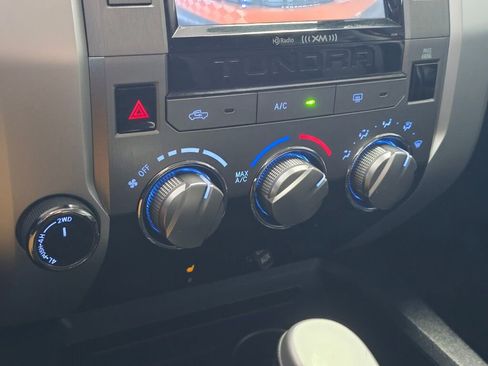 Used 2018 Toyota Tundra Limited image 32