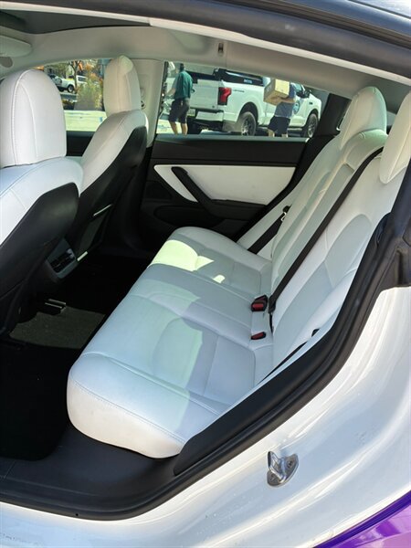 Used 2021 Tesla Model 3 Standard Range Plus RWD image 9