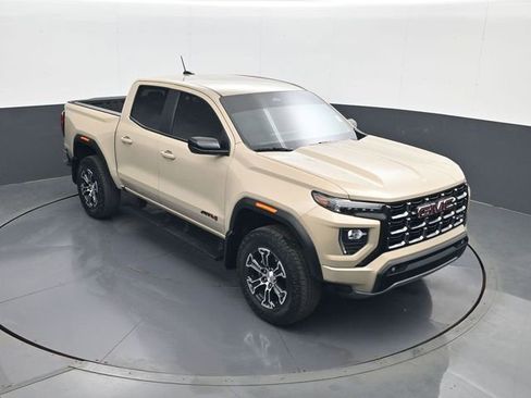 Used 2024 GMC Canyon AT4 w/ AT4 Premium Package AWD/4WD image 15