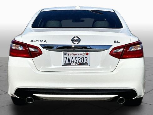 Used 2016 Nissan Altima 2.5 SL w/ 2.5 Technology w/LED Package FWD image 4