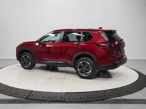 Used 2025 Nissan Rogue SV FWD image 5