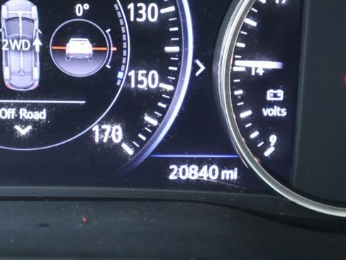 Certified 2022 Buick Enclave Avenir w/ Avenir Technology Package image 25