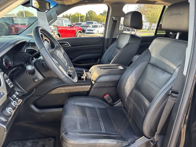 Used 2018 GMC Yukon Denali w/ Denali Ultimate Package AWD/4WD image 19