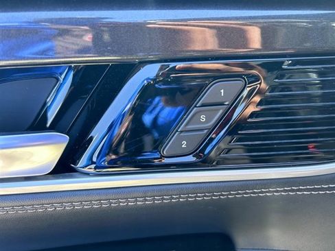 Used 2024 Jeep Wagoneer 4WD w/ Premium Group I image 23