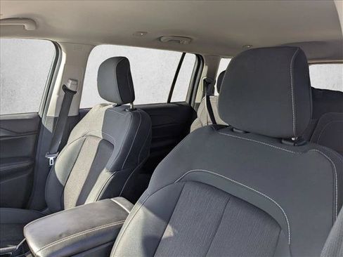 Used 2023 Jeep Grand Cherokee L Laredo RWD image 12